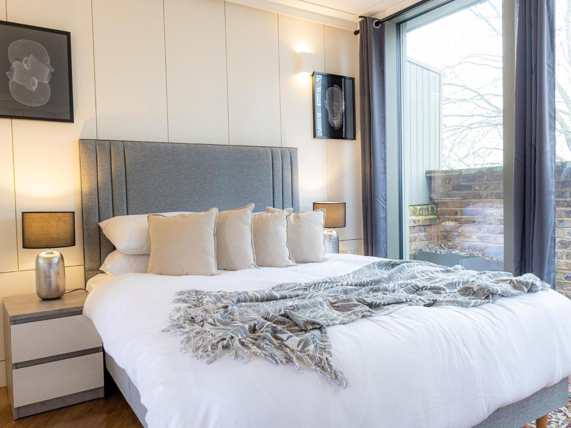Modern Deluxe Five Bedroom House Near Chalk Farm Station By Belvilla 伦敦 外观 照片